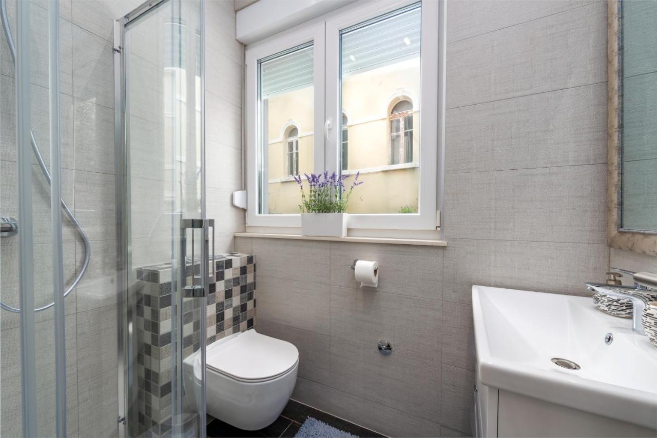 Free Parking Marli 4 - Room With Private Entrance - Dubrovnik Bagian luar foto